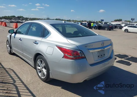 2015 Nissan Altima 2.5 Sv z USA, uszkodzony, nr VIN 1N4AL3AP8FC496204